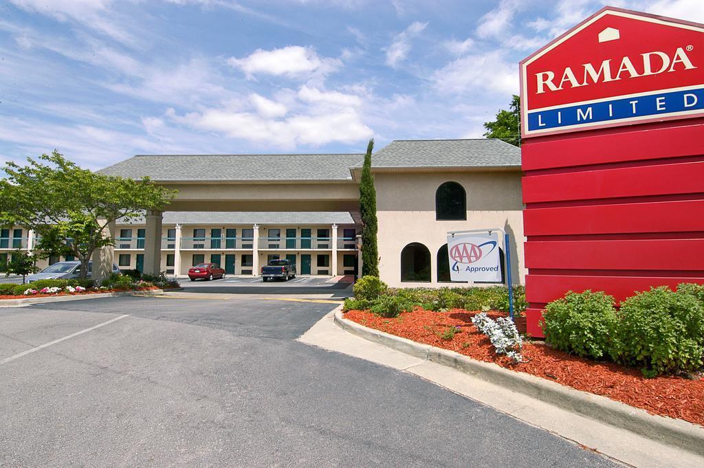 Days Inn By Wyndham Lexington-Columbia Exteriér fotografie