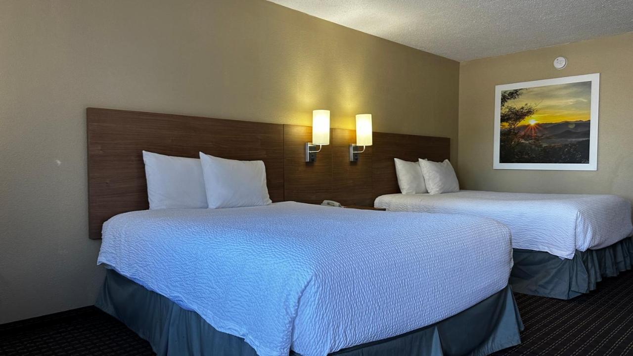 Days Inn By Wyndham Lexington-Columbia Exteriér fotografie