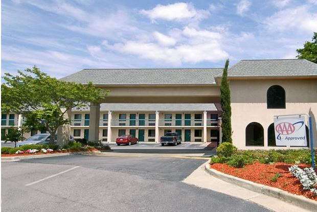 Days Inn By Wyndham Lexington-Columbia Exteriér fotografie